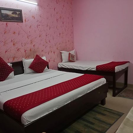 Airport Hotel Pariksheet Inn New Delhi Exteriör bild