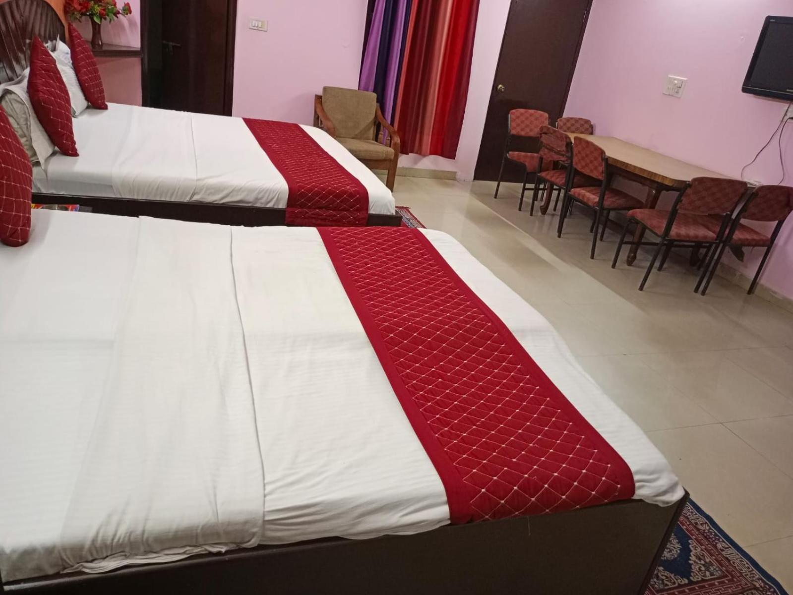 Airport Hotel Pariksheet Inn New Delhi Exteriör bild