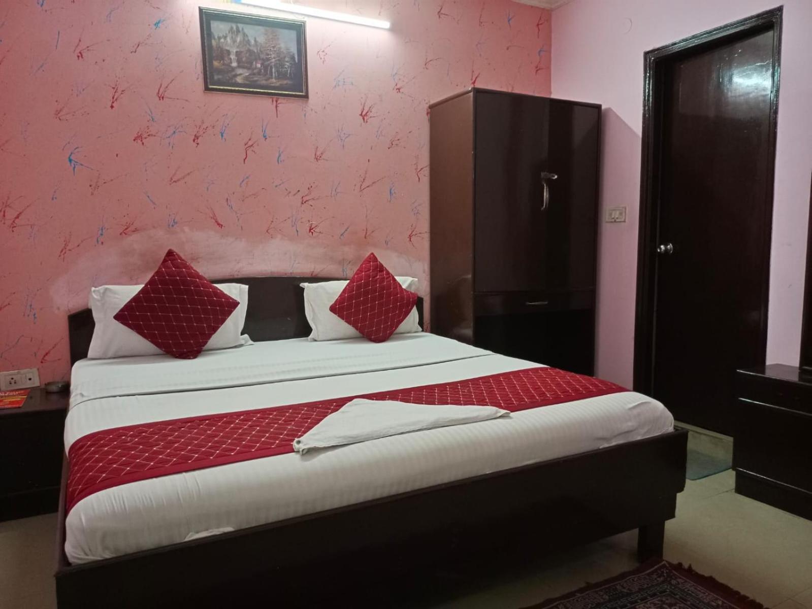 Airport Hotel Pariksheet Inn New Delhi Exteriör bild