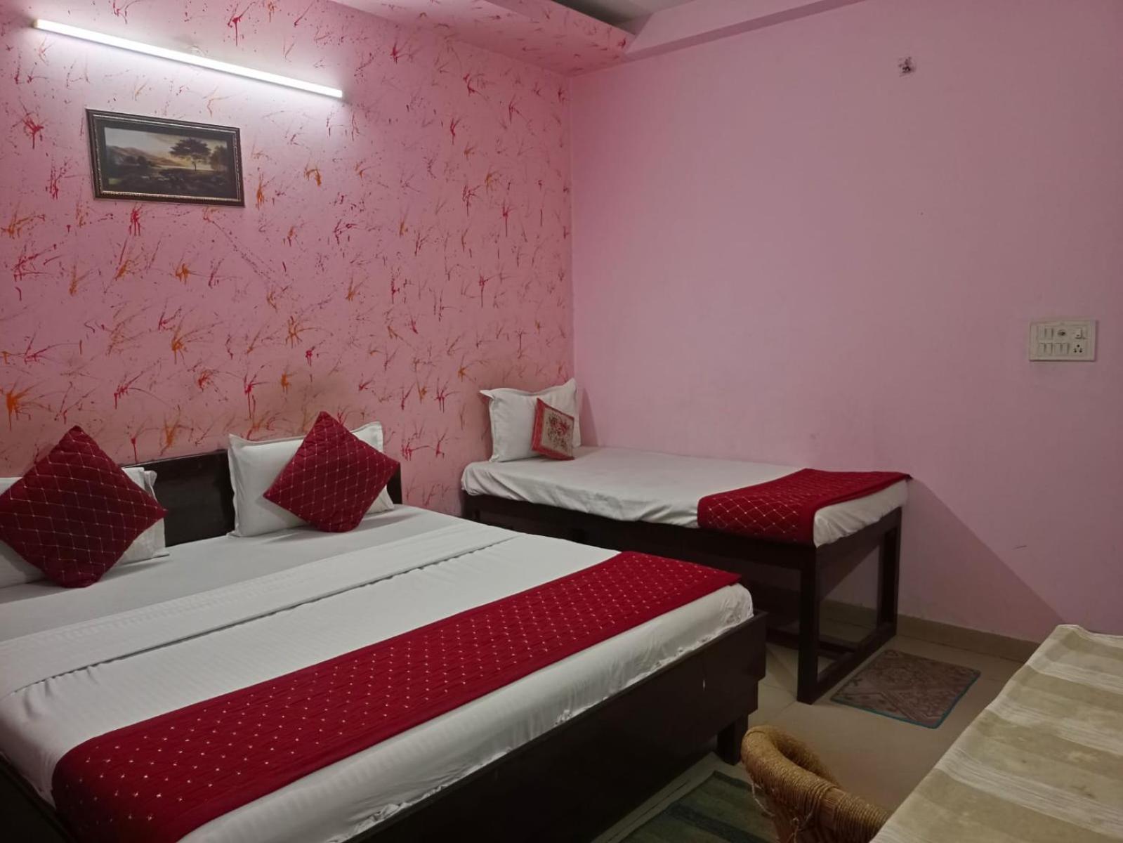 Airport Hotel Pariksheet Inn New Delhi Exteriör bild