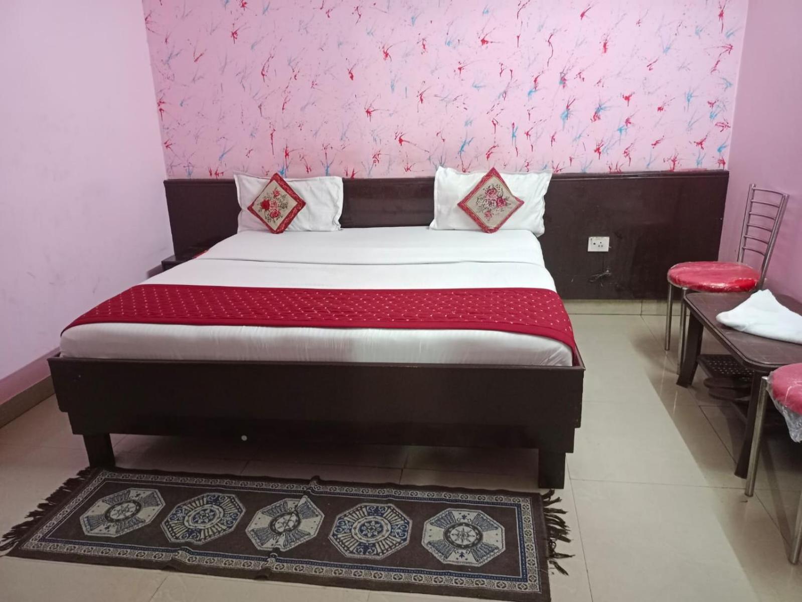 Airport Hotel Pariksheet Inn New Delhi Exteriör bild
