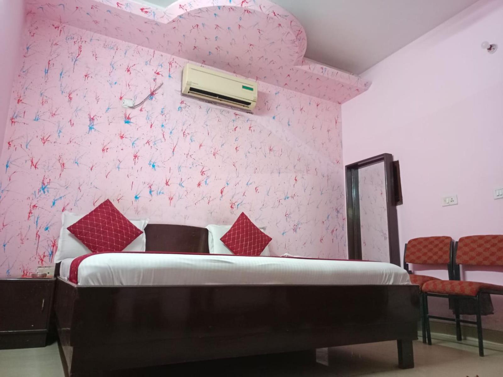 Airport Hotel Pariksheet Inn New Delhi Exteriör bild
