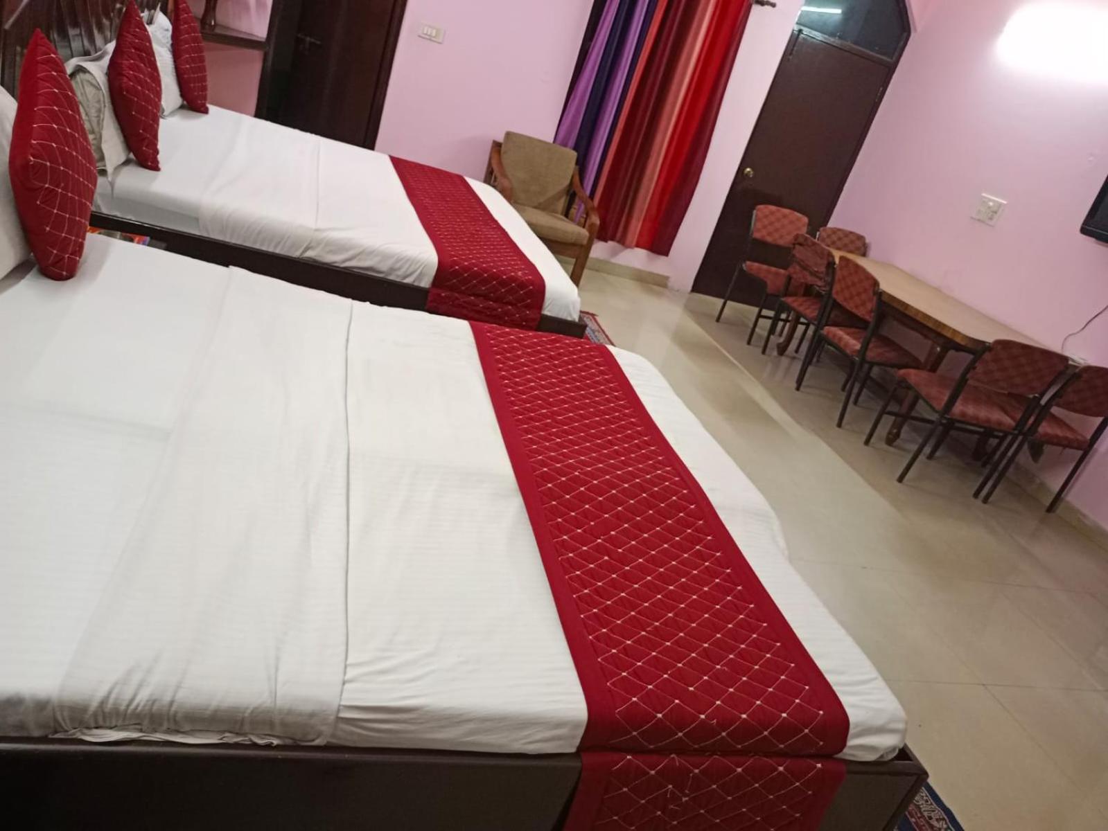 Airport Hotel Pariksheet Inn New Delhi Exteriör bild