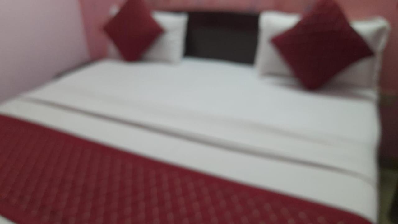 Airport Hotel Pariksheet Inn New Delhi Exteriör bild